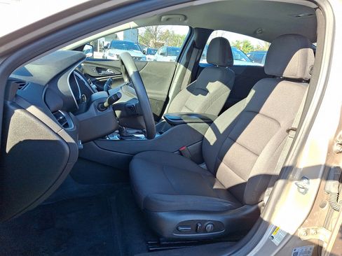 Used 2023 Chevrolet Malibu LT image 24