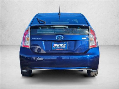 Used 2014 Toyota Prius Four image 6