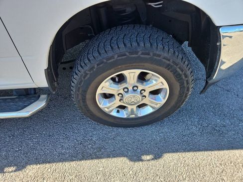 Used 2024 RAM 2500 Big Horn AWD/4WD image 10