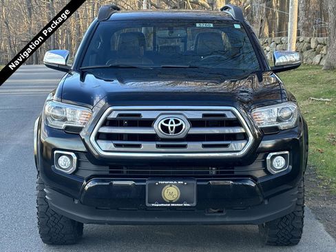 Used 2016 Toyota Tacoma Limited image 3