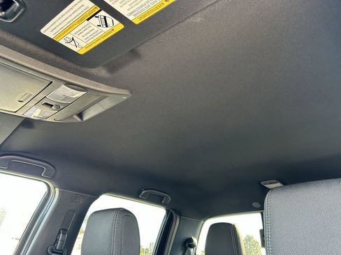 New 2026 Nissan Frontier SV w/ Tow Package image 19