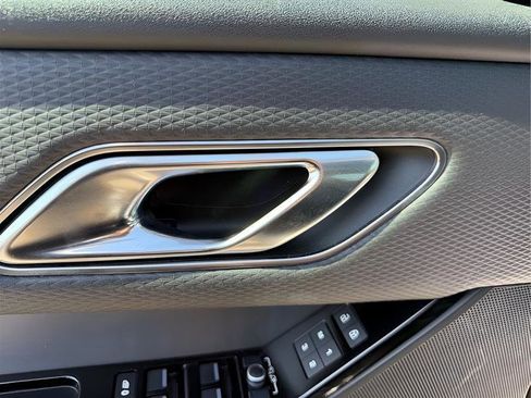 Used 2023 Land Rover Range Rover Velar R-Dynamic S image 24