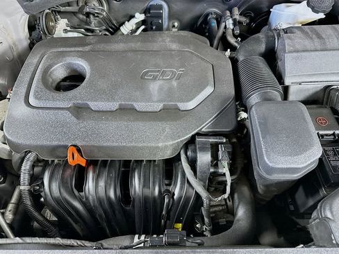 Used 2016 Kia Sorento L image 9