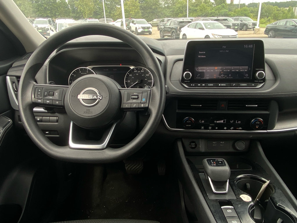Used 2024 Nissan Rogue SV AWD/4WD image 16