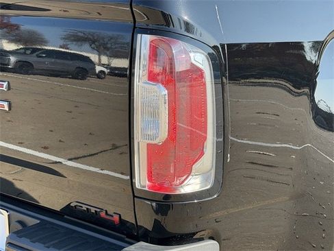 Used 2022 GMC Canyon AT4 image 7