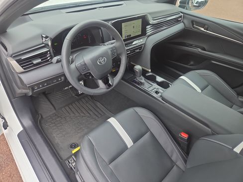 Certified 2025 Toyota Camry SE w/ Convenience Package FWD image 15