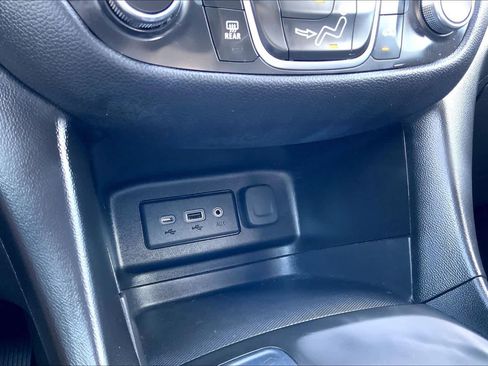 Used 2022 Chevrolet Equinox LT image 33