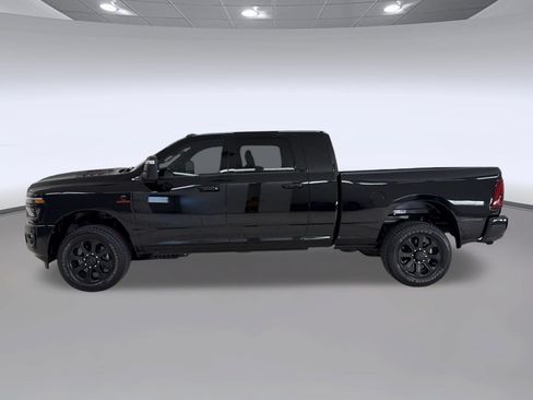 Used 2025 RAM 2500 Laramie w/ Night Edition AWD/4WD image 2