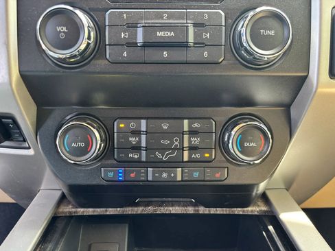 Used 2019 Ford F350 Lariat w/ Lariat Ultimate Package image 31