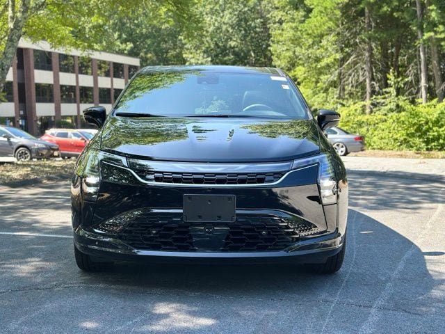 New 2027 Chrysler Pacifica Select w/ Family Tech Group AWD/4WD image 8