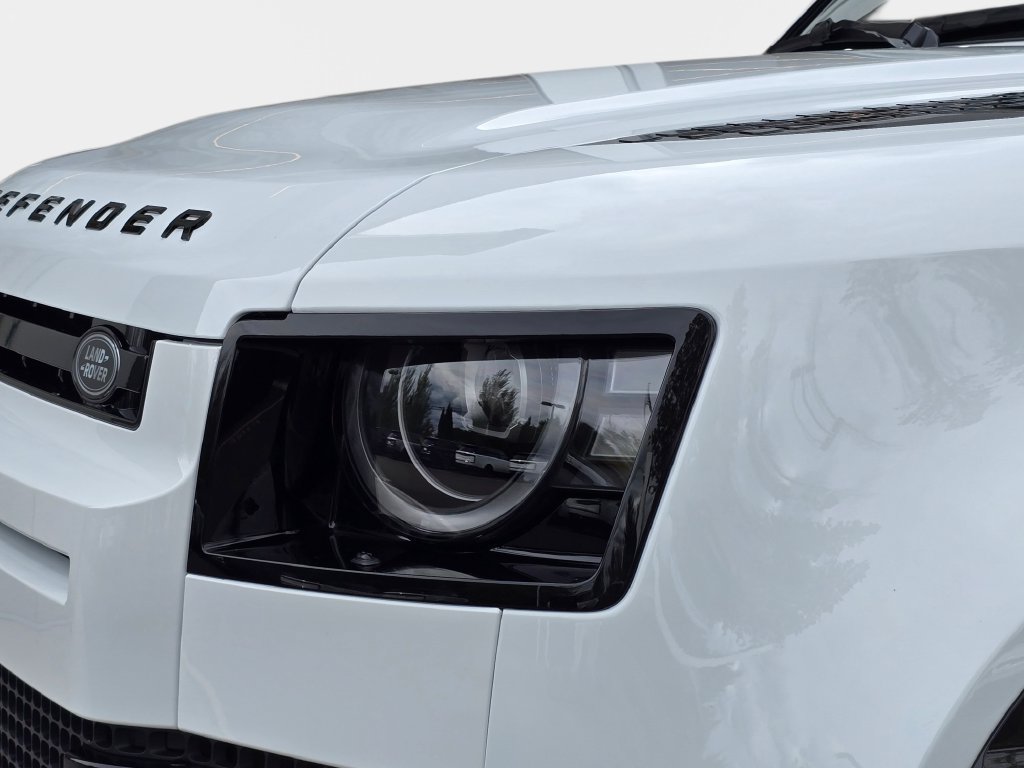 New 2026 Land Rover Defender 110 X-Dynamic SE AWD/4WD image 33