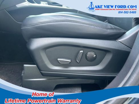 Used 2022 Ford Explorer XLT w/ Equipment Group 202A AWD/4WD image 26