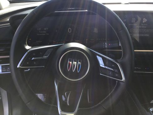 Used 2025 Buick Envision Sport Touring image 17