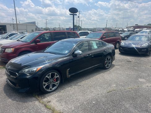 Used 2018 Kia Stinger GT2 AWD/4WD image 1