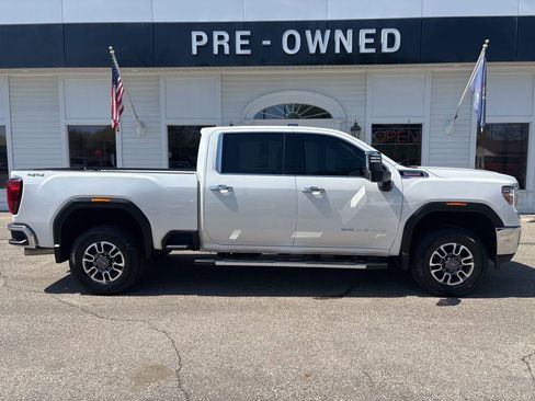 Used 2022 GMC Sierra 2500 SLT AWD/4WD image 4