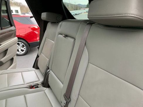 Certified 2022 Chevrolet Tahoe Z71 w/ Luxury Package image 8