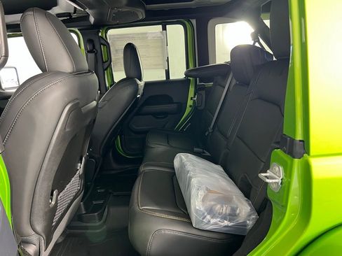 New 2025 Jeep Wrangler Unlimited Rubicon 392 image 18