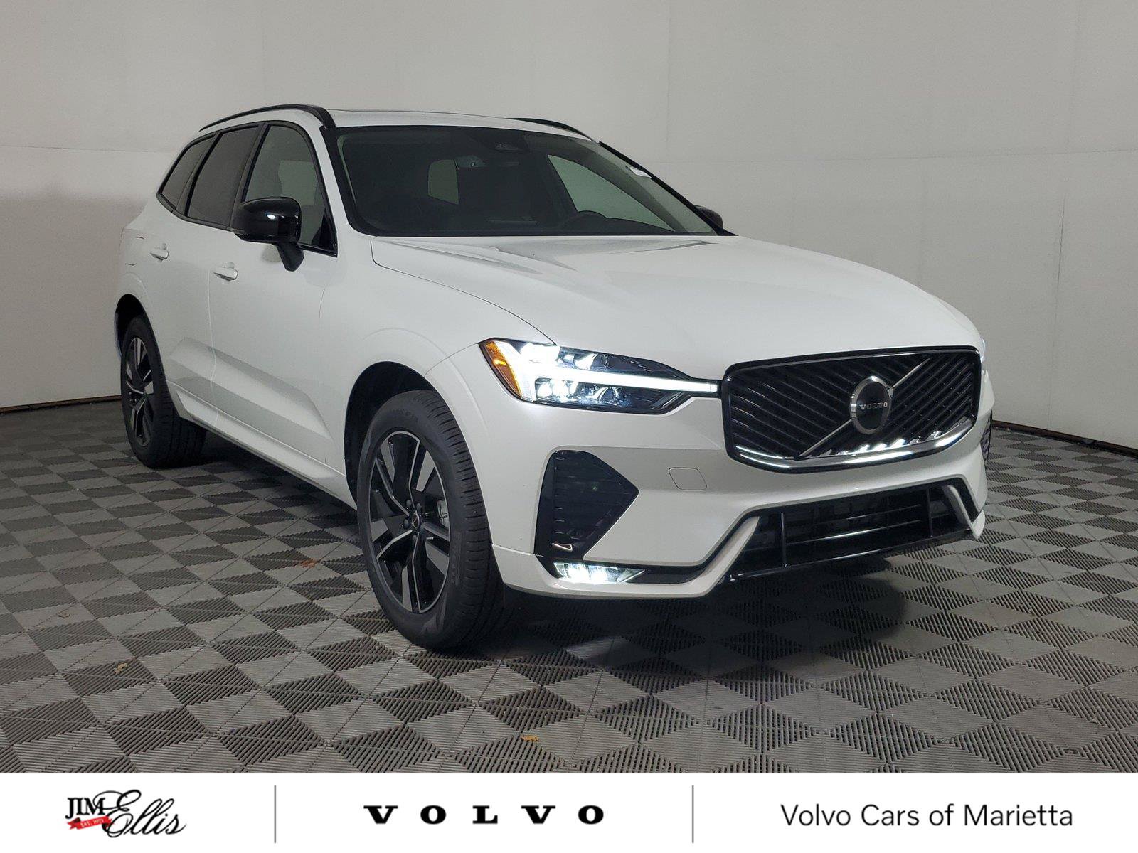 New 2027 Volvo XC60 B5 Core AWD/4WD image 1