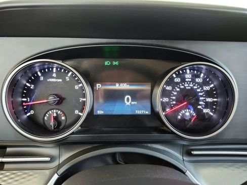 Certified 2023 Kia Carnival LX FWD image 14