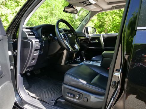 Used 2023 Toyota 4Runner Limited AWD/4WD image 22