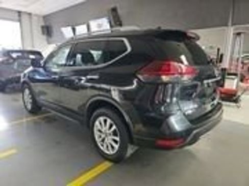 Used 2020 Nissan Rogue SV image 30