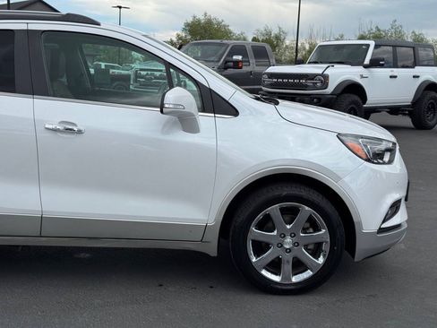 Used 2018 Buick Encore Premium w/ Experience Buick Package AWD/4WD image 4