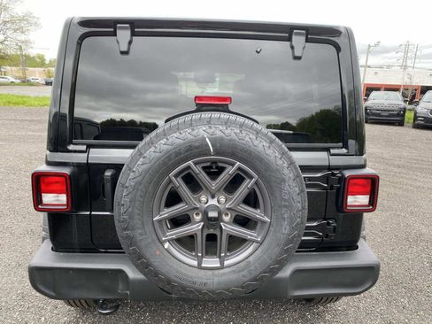 New 2026 Jeep Wrangler Unlimited Sport AWD/4WD image 4