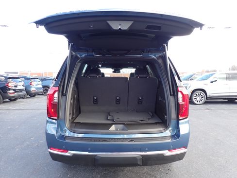 New 2026 GMC Yukon Elevation image 7