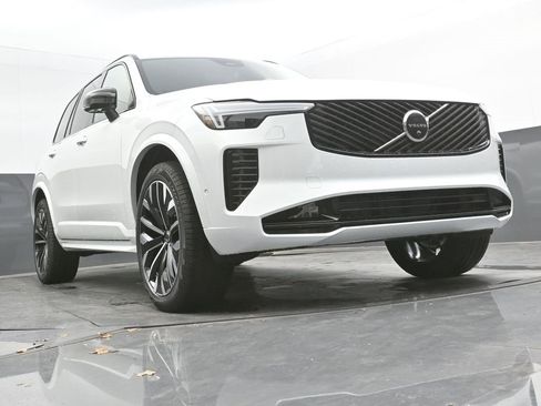 New 2026 Volvo XC90 B6 Ultra image 24