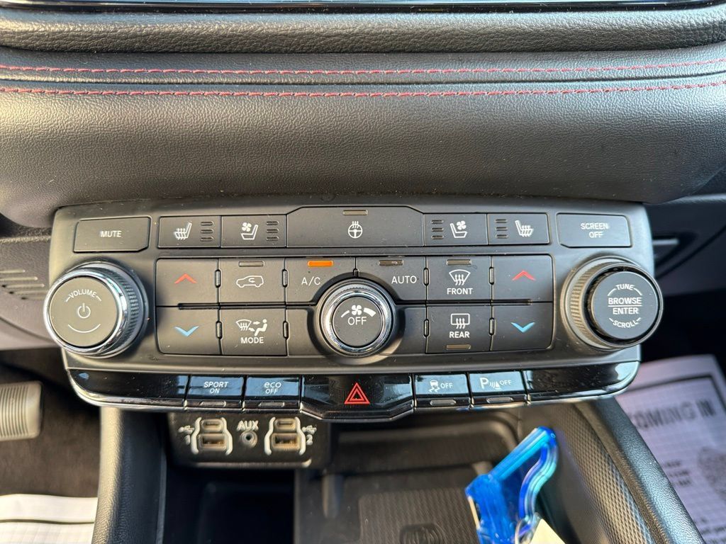 Used 2022 Dodge Durango R/T w/ Blacktop Package AWD/4WD image 34