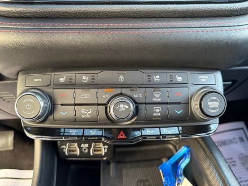 Used 2022 Dodge Durango R/T w/ Blacktop Package AWD/4WD image 34