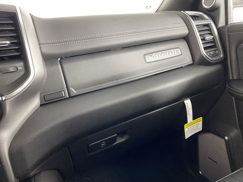 New 2026 RAM 2500 Laramie AWD/4WD image 31