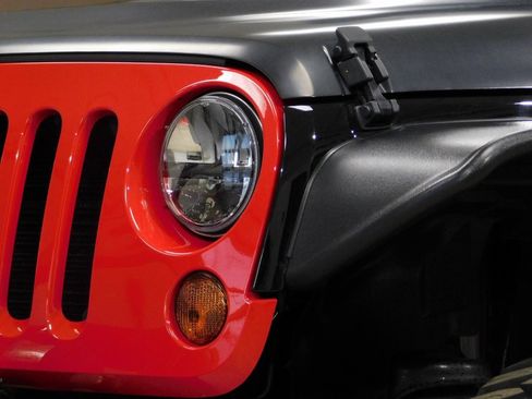 Used 2012 Jeep Wrangler Unlimited Sport image 23