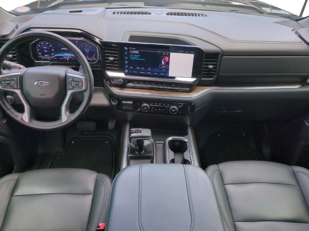 Used 2024 Chevrolet Silverado 1500 RST w/ Convenience Package II RWD image 17