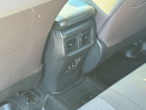 Used 2021 Toyota RAV4 XLE image 34