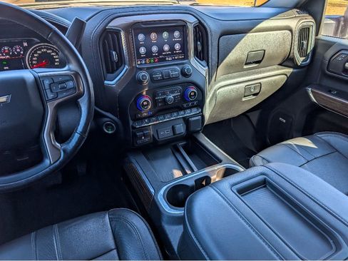 Used 2022 Chevrolet Silverado 2500 High Country AWD/4WD image 21