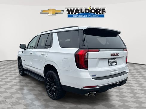 Used 2025 GMC Yukon AT4 w/ LPO, Floor Liner Package image 4