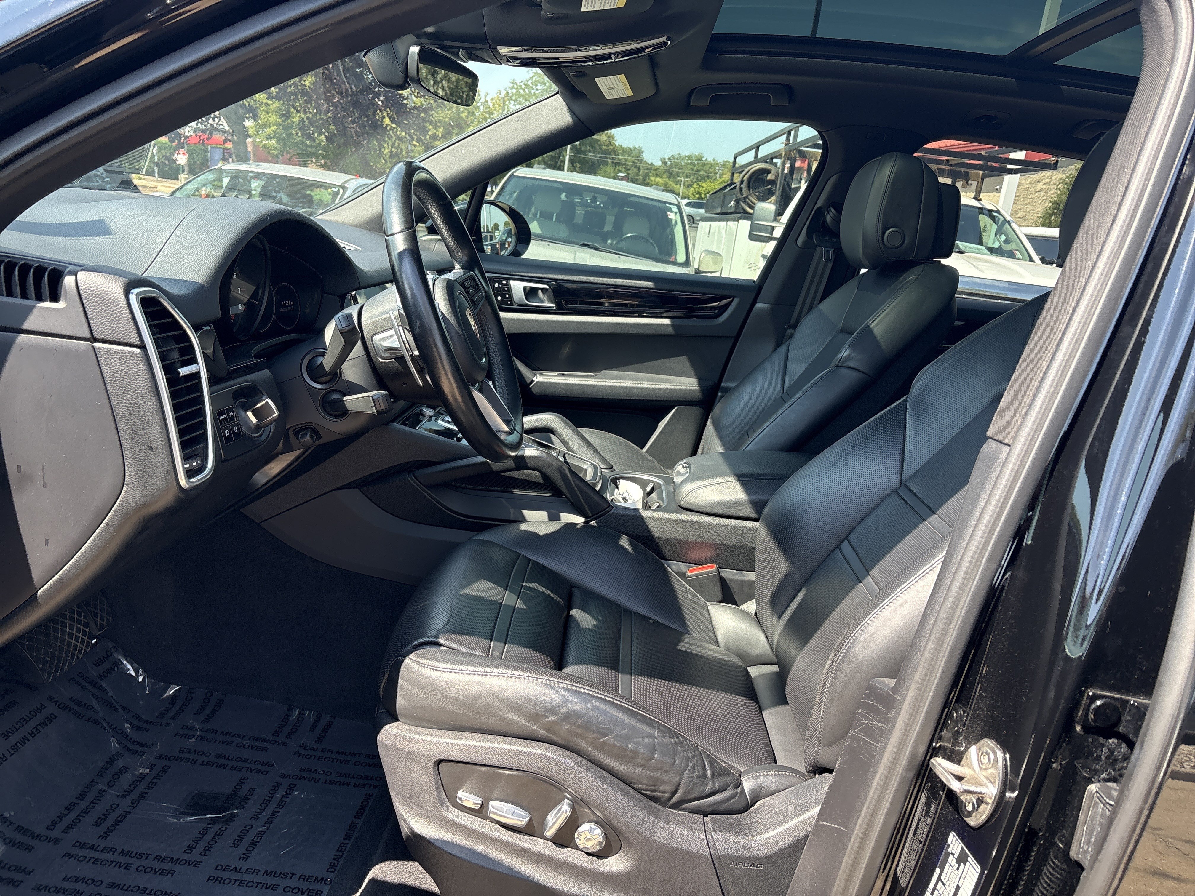Used 2020 Porsche Cayenne AWD/4WD image 7