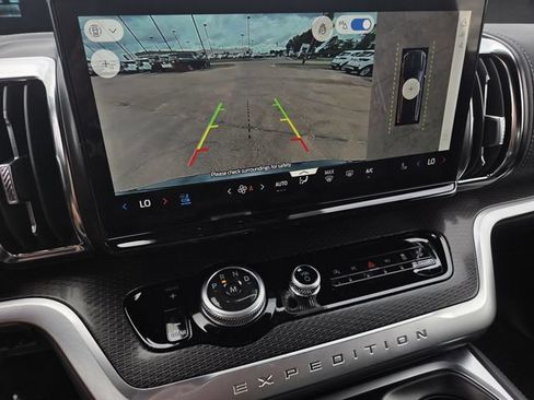 New 2026 Ford Expedition Platinum w/ Stealth Performance Package AWD/4WD image 9