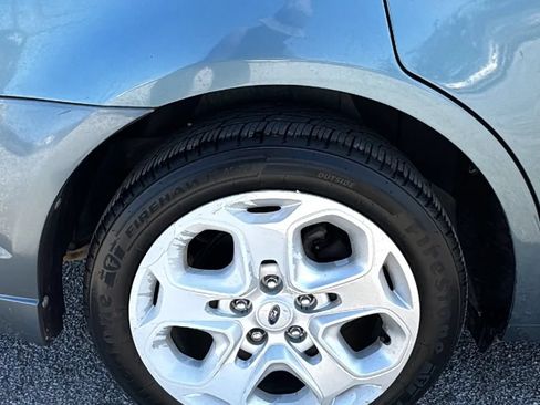 Used 2011 Ford Fusion SE FWD image 25