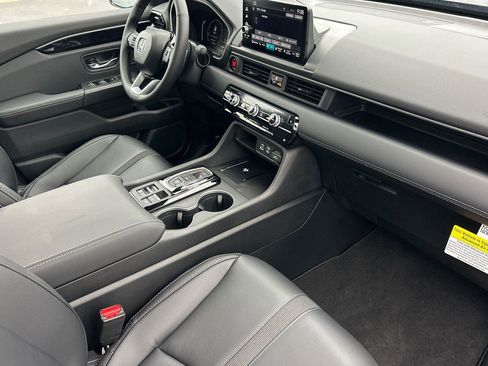 New 2025 Honda Pilot Touring image 19