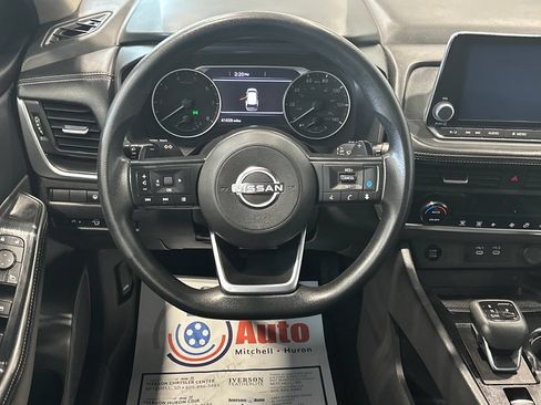 Used 2024 Nissan Rogue SV AWD/4WD image 28