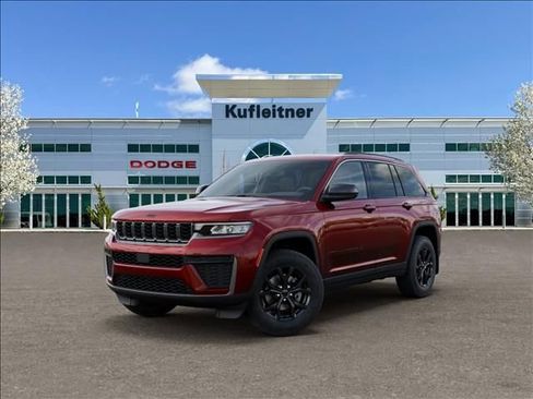 New 2026 Jeep Grand Cherokee Altitude AWD/4WD image 1