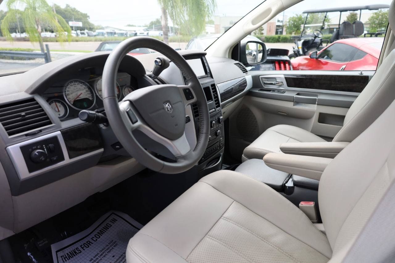 Used 2009 Dodge Grand Caravan SXT FWD image 8