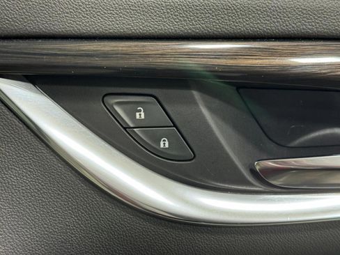 Used 2022 Buick Enclave Premium w/ Experience Buick Package image 24