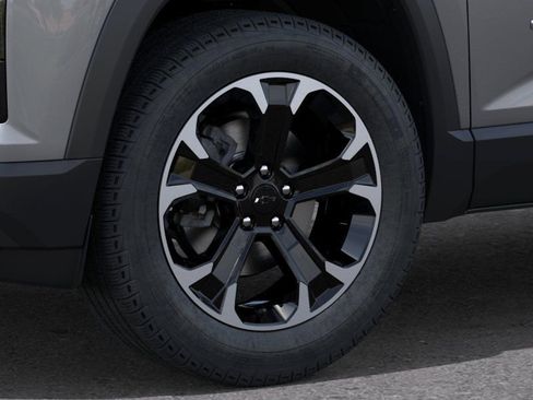New 2026 Chevrolet Equinox LT w/ Convenience Package II FWD image 9
