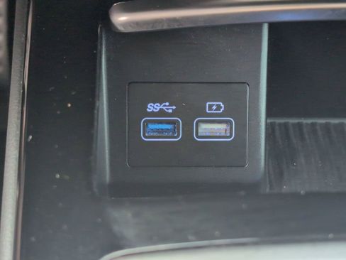 Used 2023 Genesis G80 2.5T RWD image 34