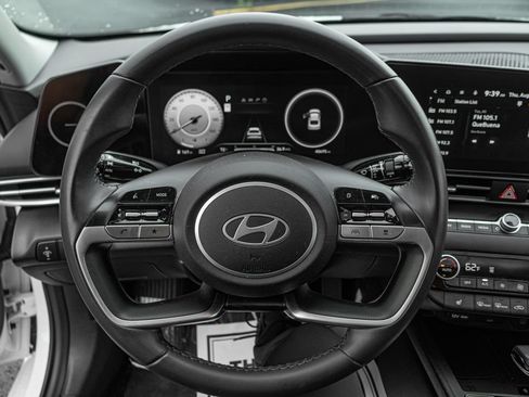 Used 2024 Hyundai Elantra Limited FWD image 23