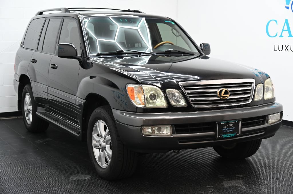 Used 2004 Lexus LX 470 4WD w/ Preferred Accessory Pkg image 2