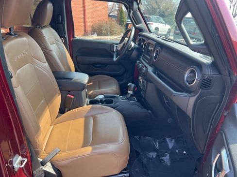 Used 2021 Jeep Wrangler Unlimited Sahara w/ LED Lighting Group image 24